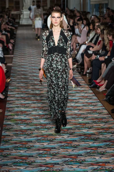 Look 5